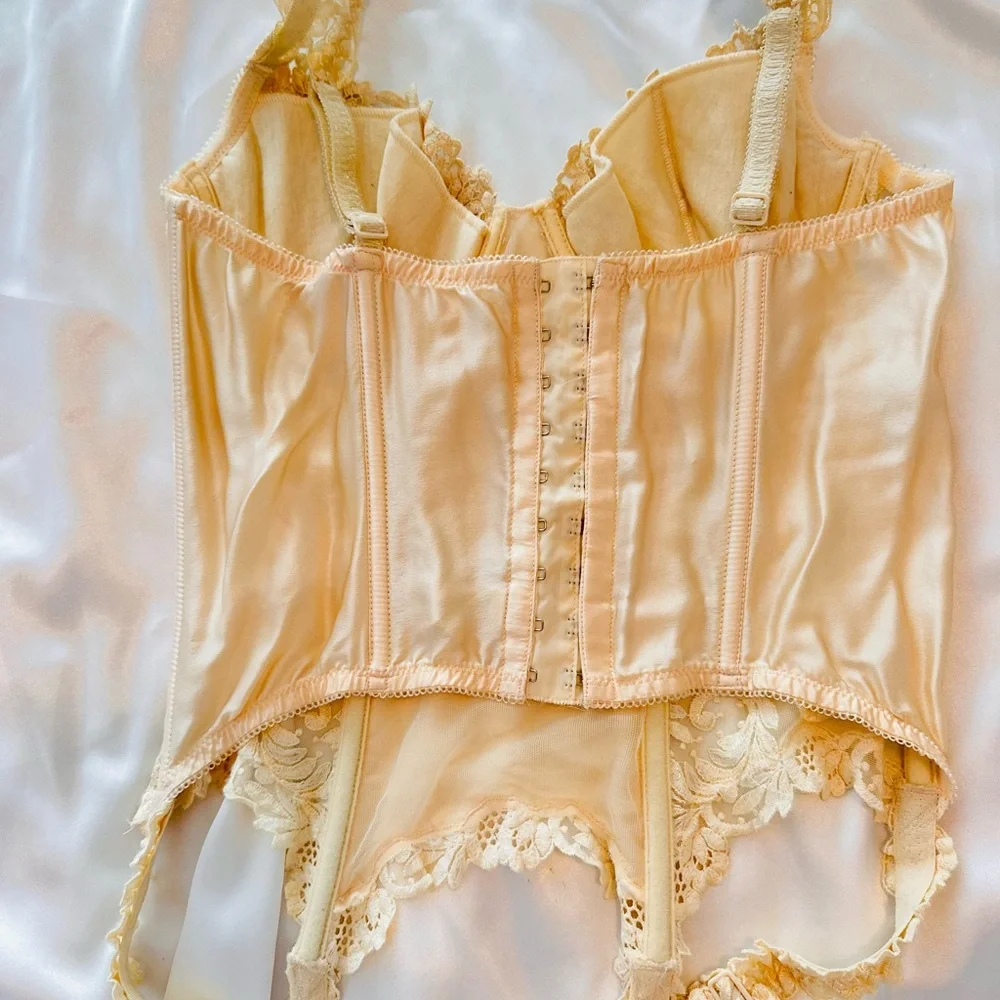 La Perla Gold label Elegant Cream Lace Bustier with garters